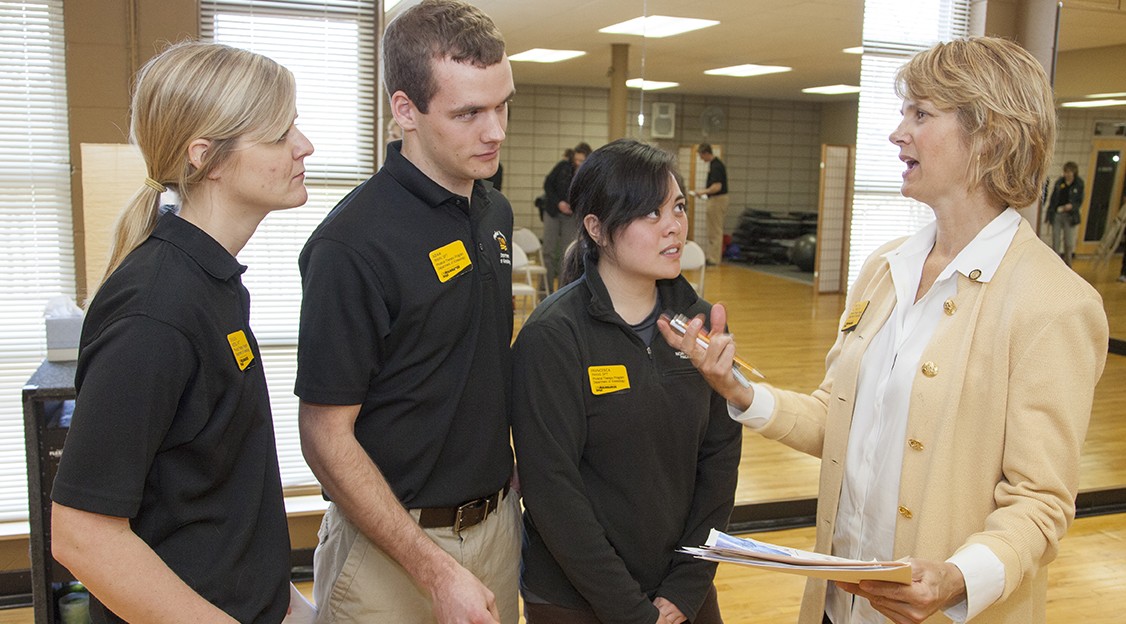 UW-Milwaukee physical therapy students help cancer survivors continue their recovery