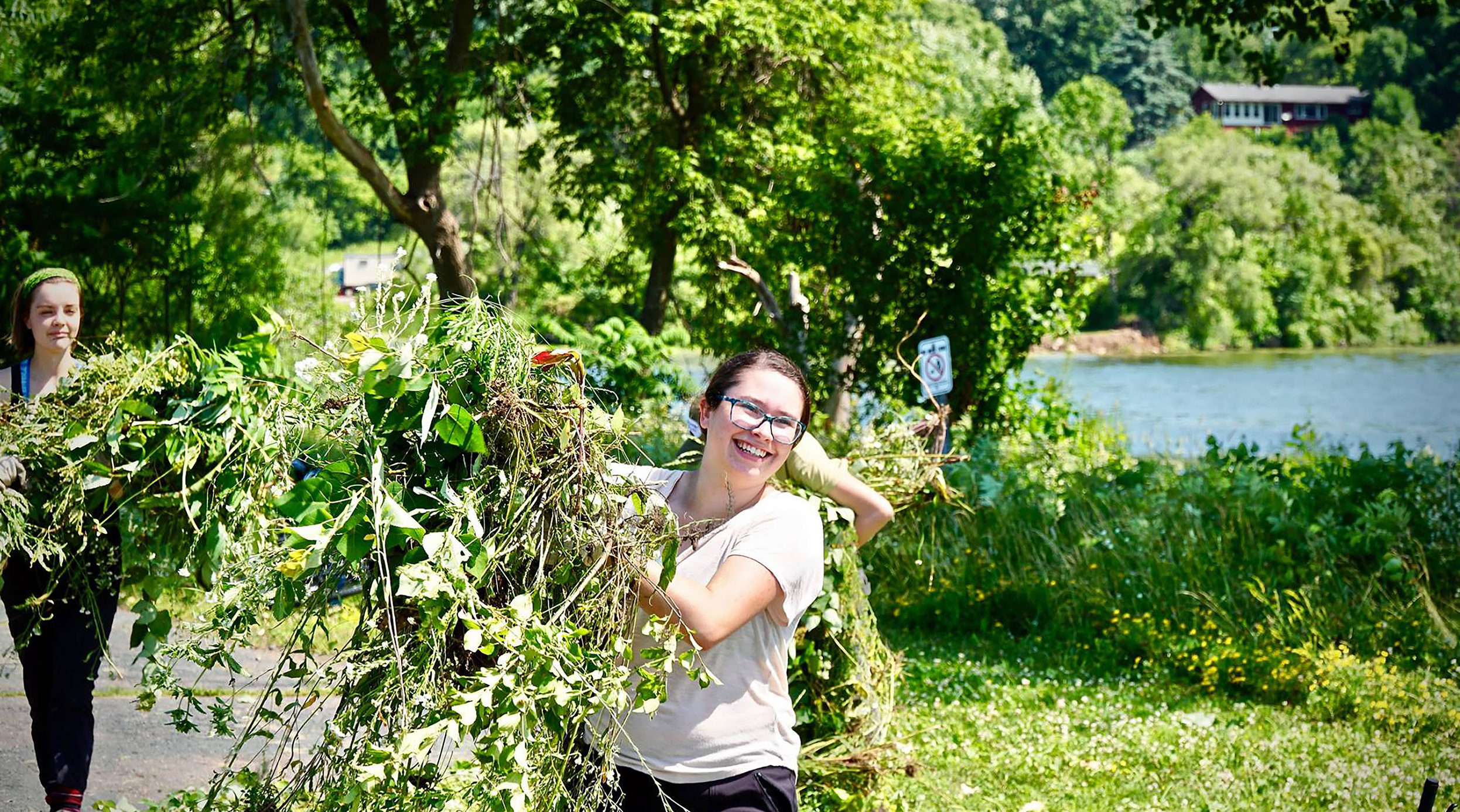 UW-Stout students researching cyanobacteria in Red Cedar watershed