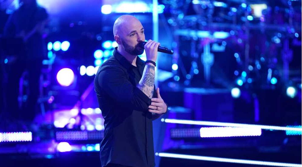 UW-La Crosse alum stars on hit singing show “The Voice”