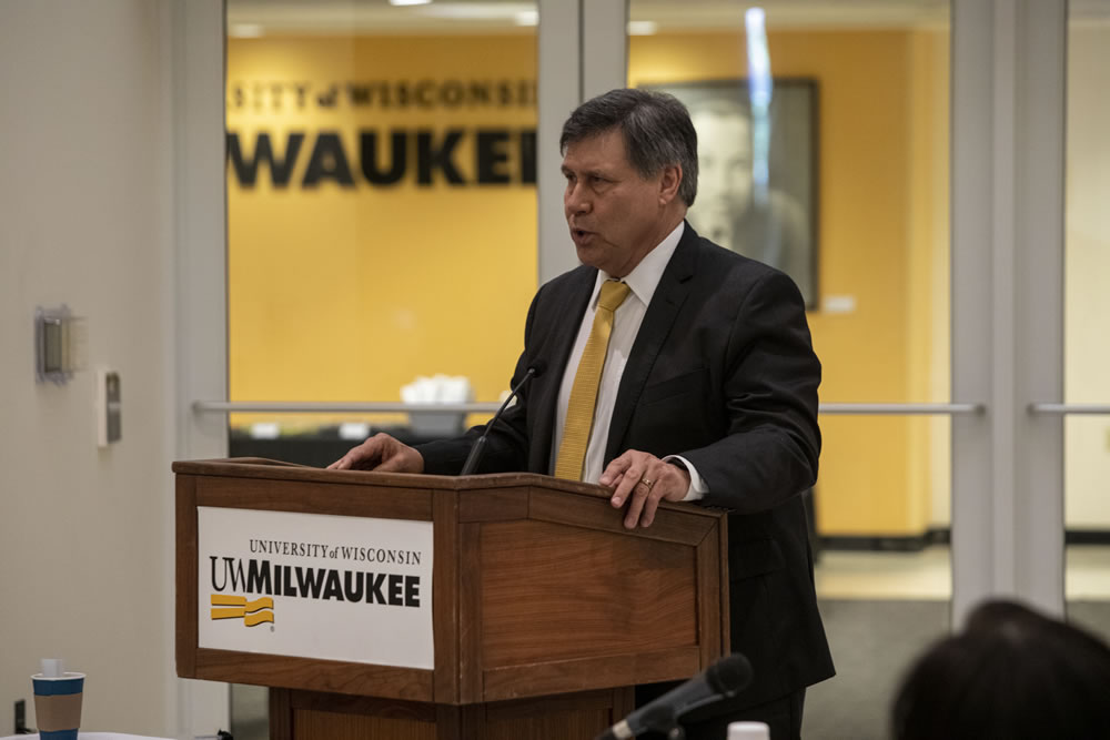 Photo of Regent President Manydeeds speaking at the podium